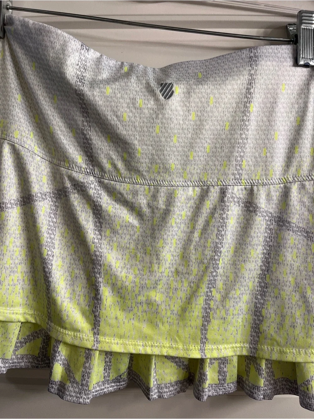 K-Swiss x Lucky in Love Take A Pleat Tennis Skort Neon Yellow Gray M